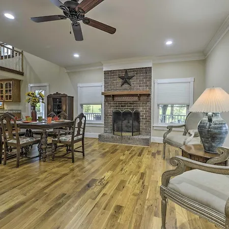 Remodeled Pittsboro Farmhouse Sitting On 220 Acres